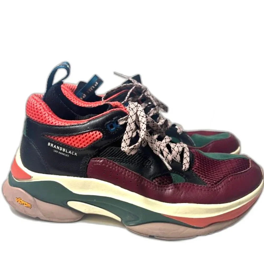 BrandBlack Sneakers Saga Shoe Size 8 M/ W 9.5 Hiking Outdoor Vibram Sole